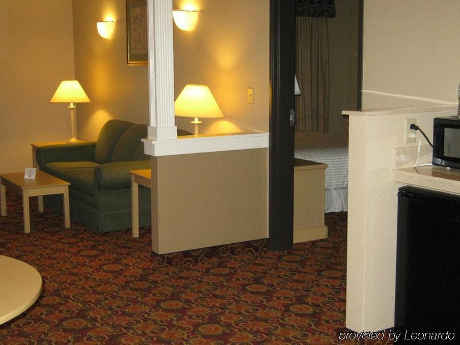 Brentwood Suites - Nashville Brentwood, Ascend Hotel Collection Room photo