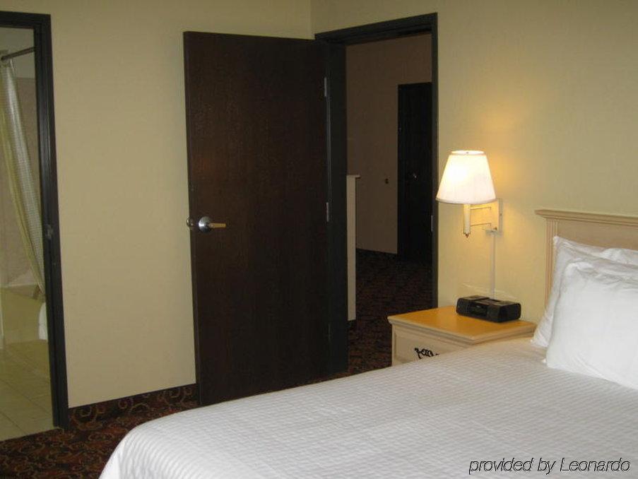 Brentwood Suites - Nashville Brentwood, Ascend Hotel Collection Room photo